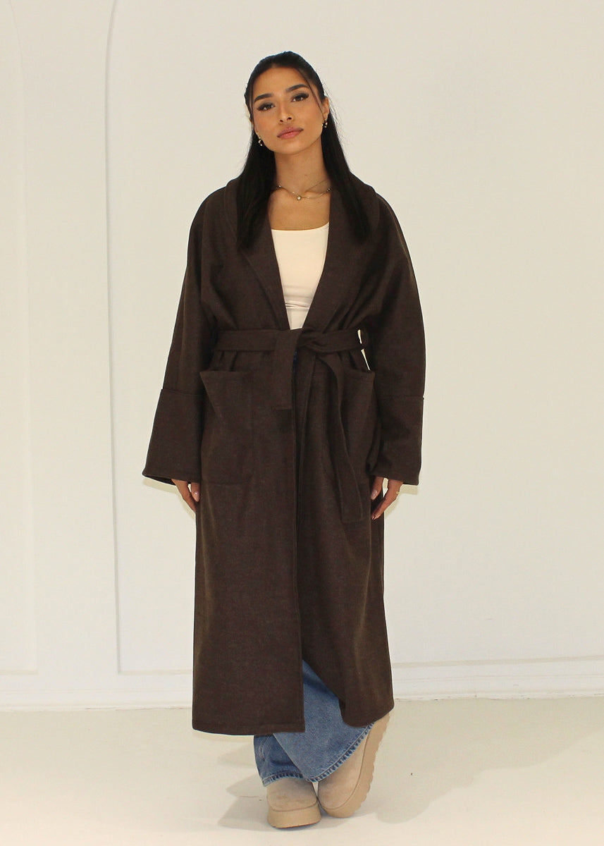 Weicher Bindemantel mit Gürtel