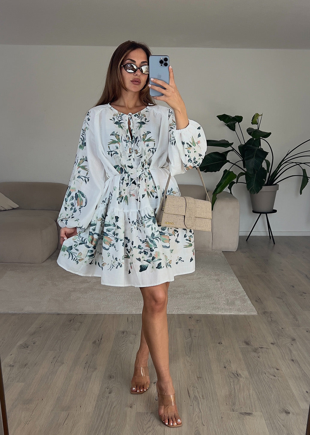 Minikleid mit Blumenmuster