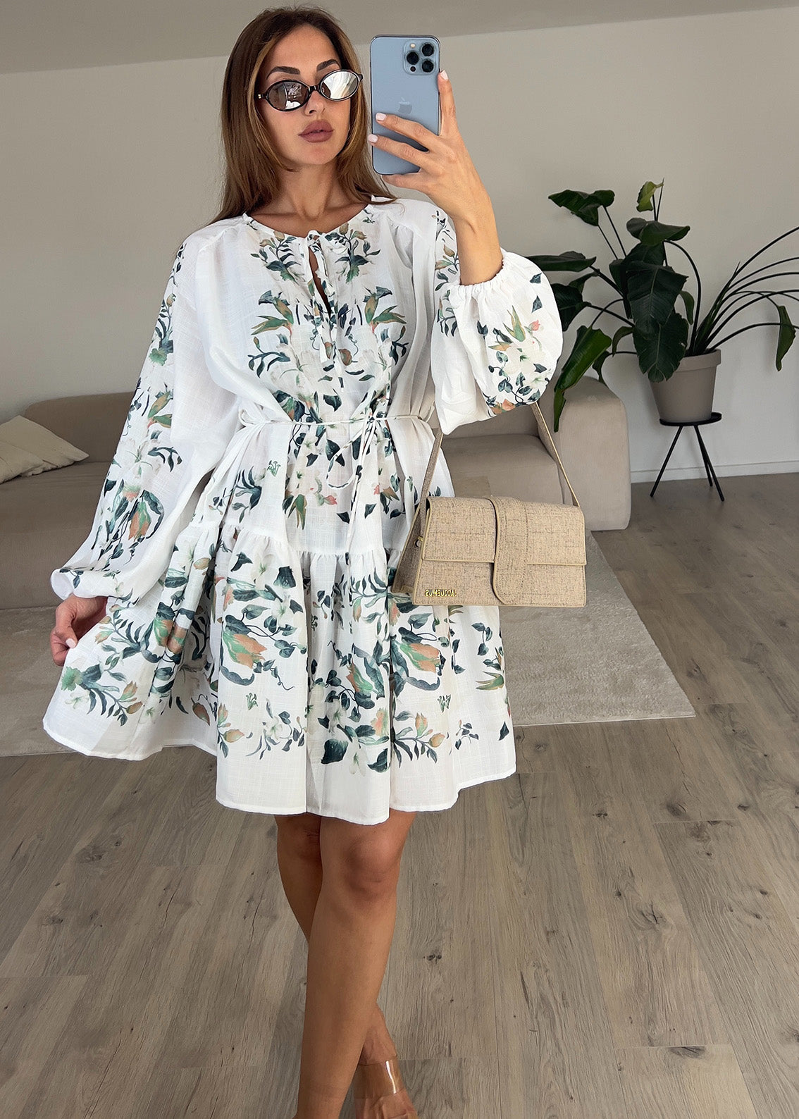 Minikleid mit Blumenmuster