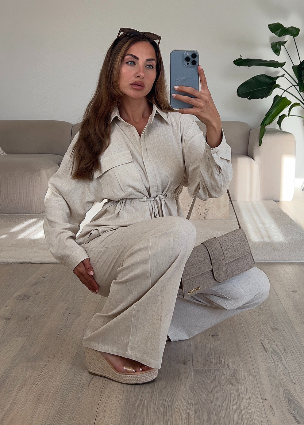 Zweiteiler mit Taillenschnürung