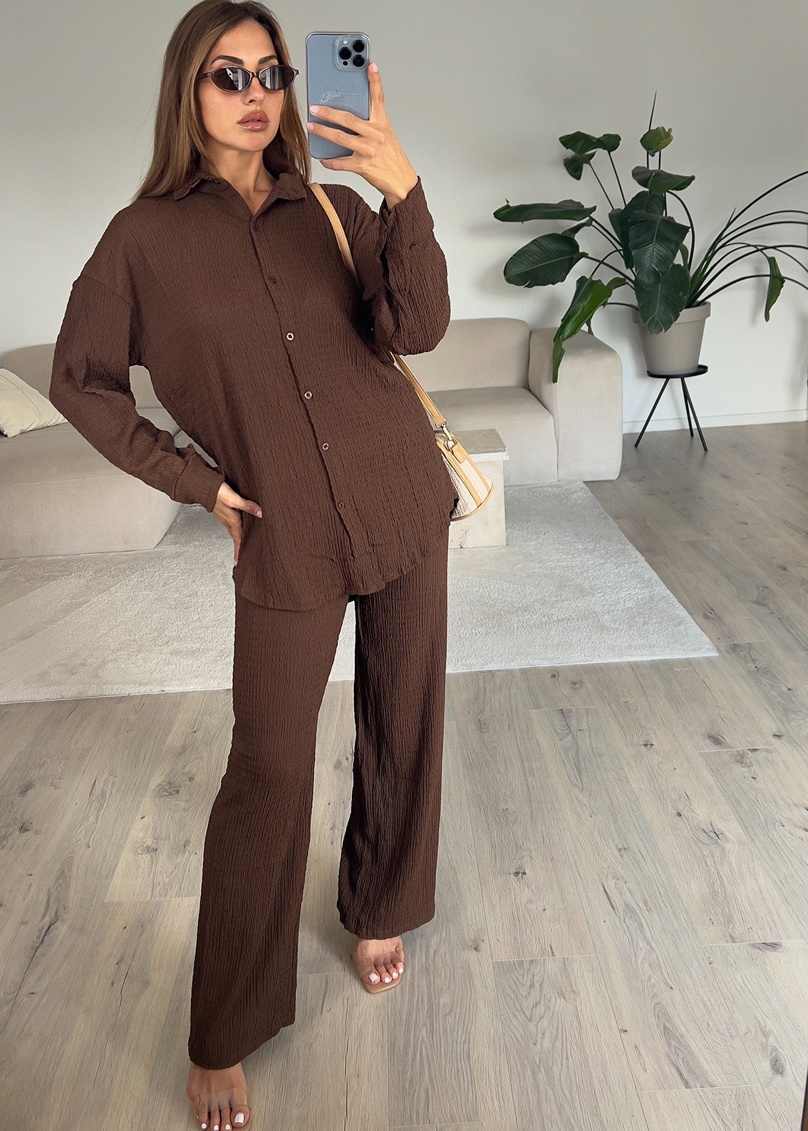 Zweiteiler aus strukturiertem Stoff