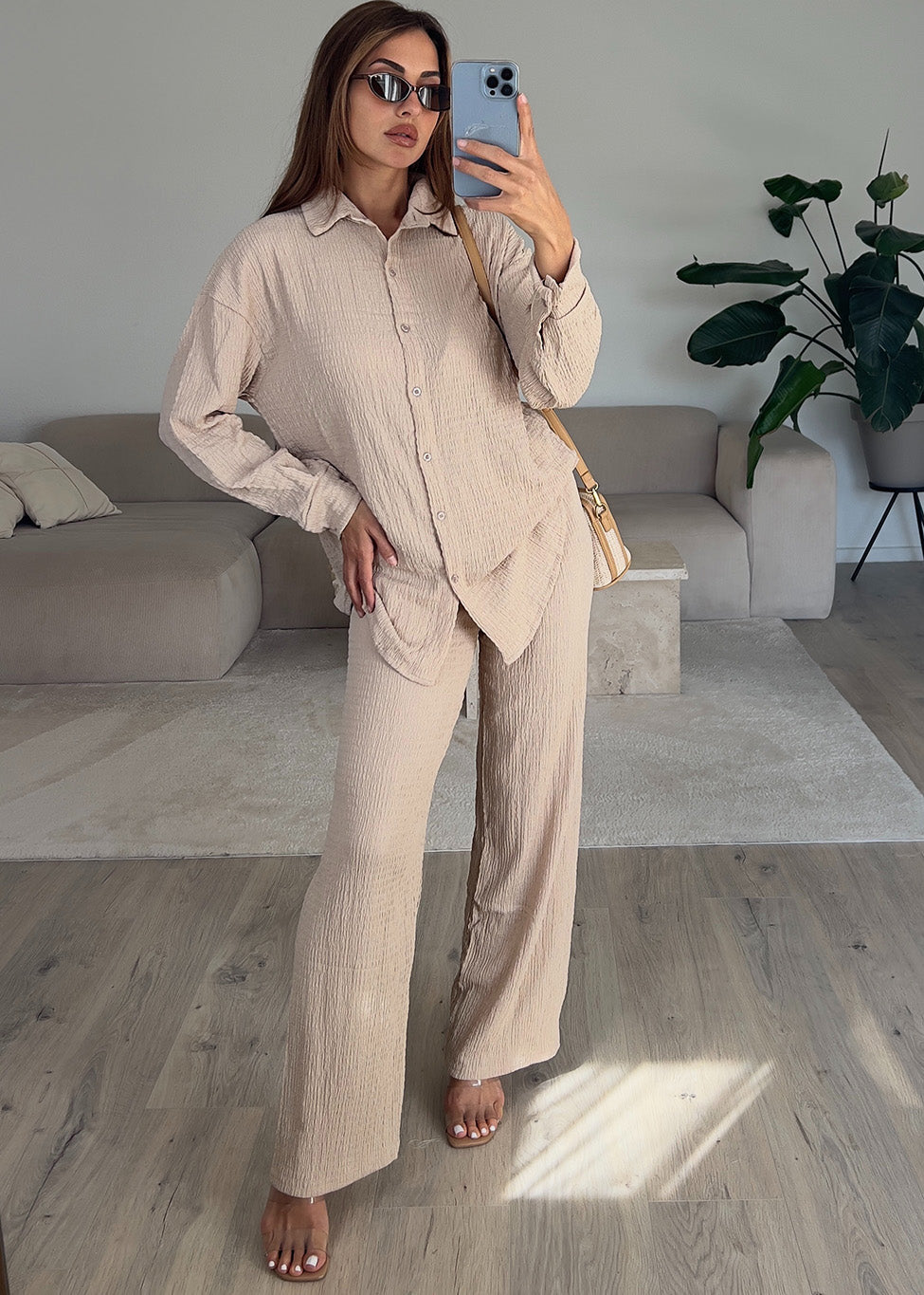 Zweiteiler aus strukturiertem Stoff