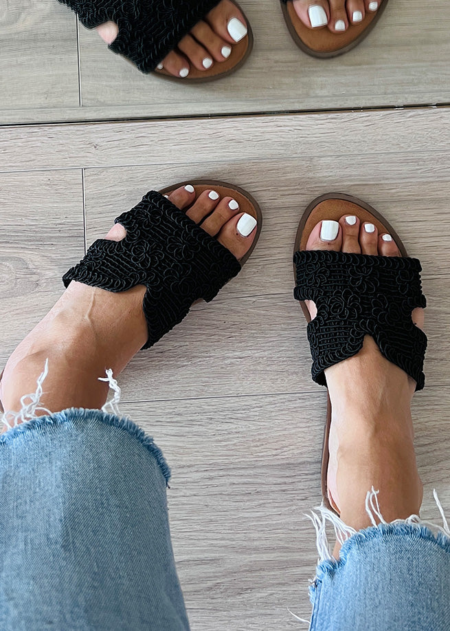 Sandalen mit gehäkeltem Look