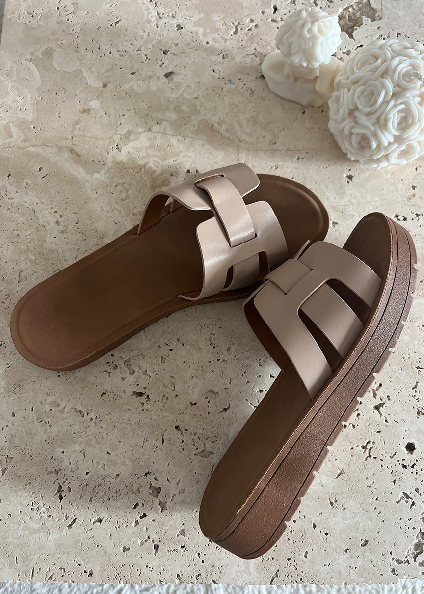 Slip-On-Sandalen