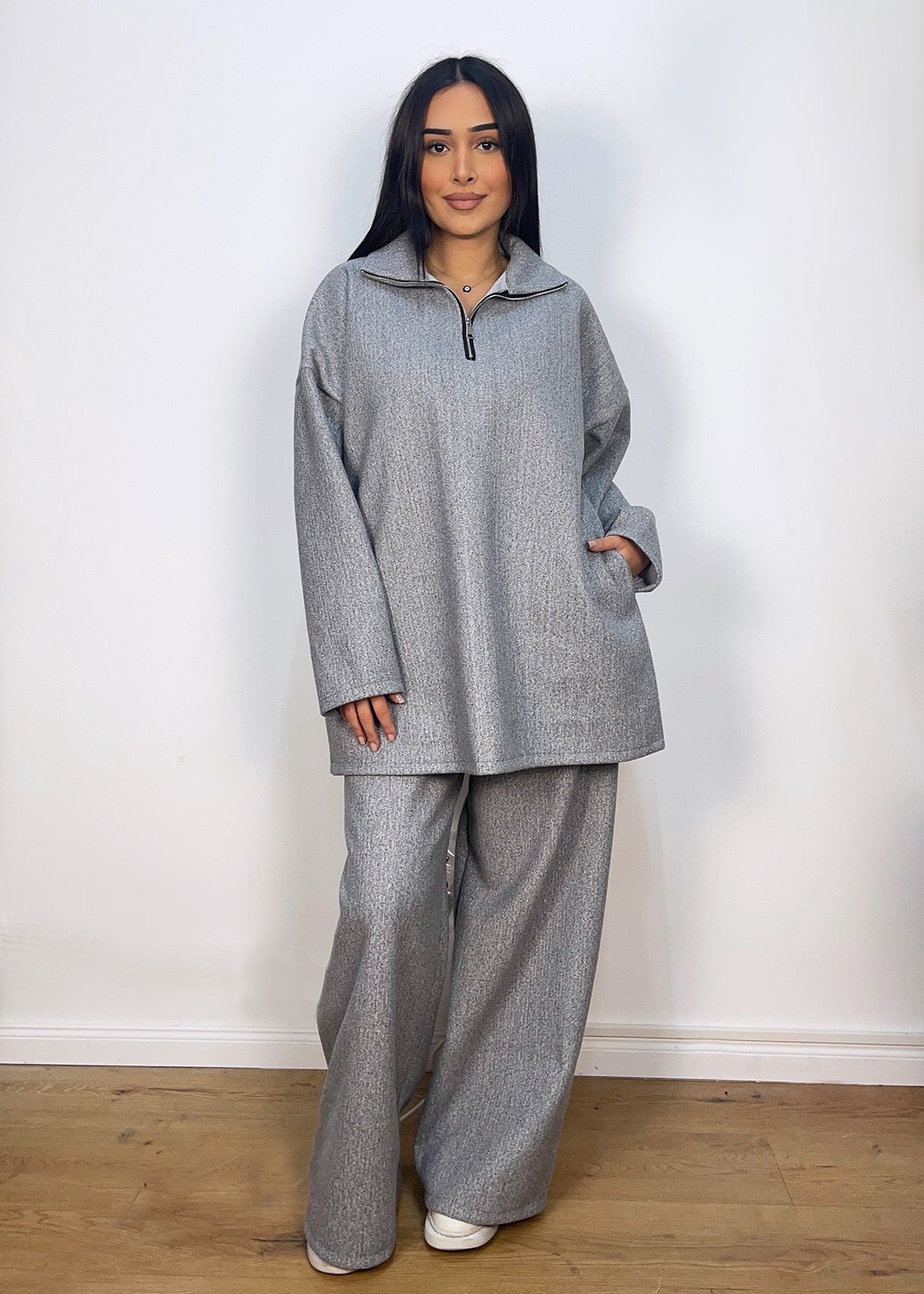 Weites Set aus Oberteil und Hose