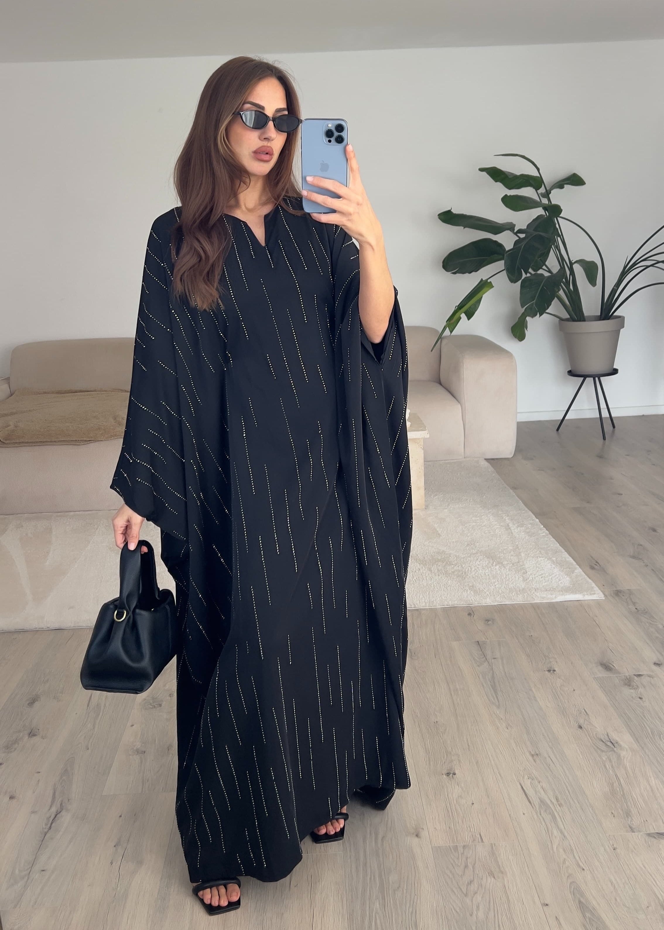 Fließendes Maxikleid mit Glitzer-Details