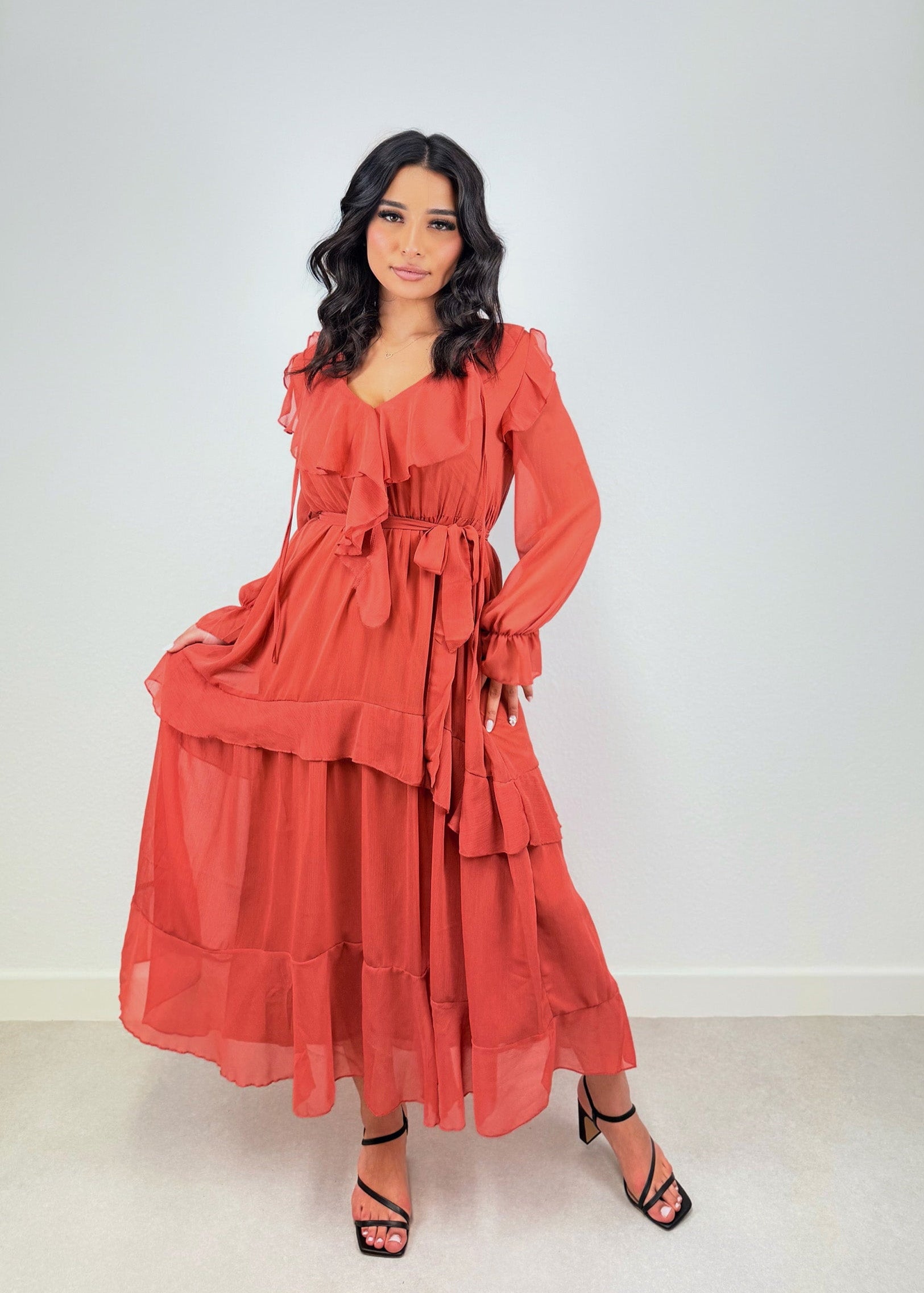 Maxikleid mit Rüschen