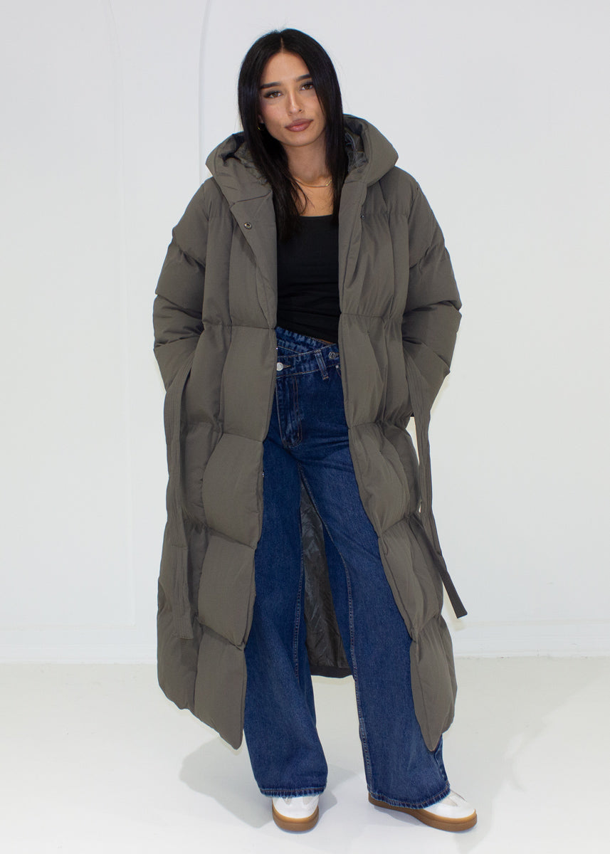 Winterjacke mit Kapuze