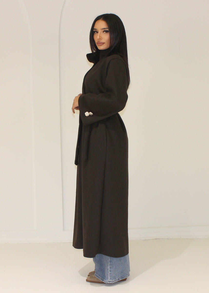 Langer Mantel mit Stehkragen