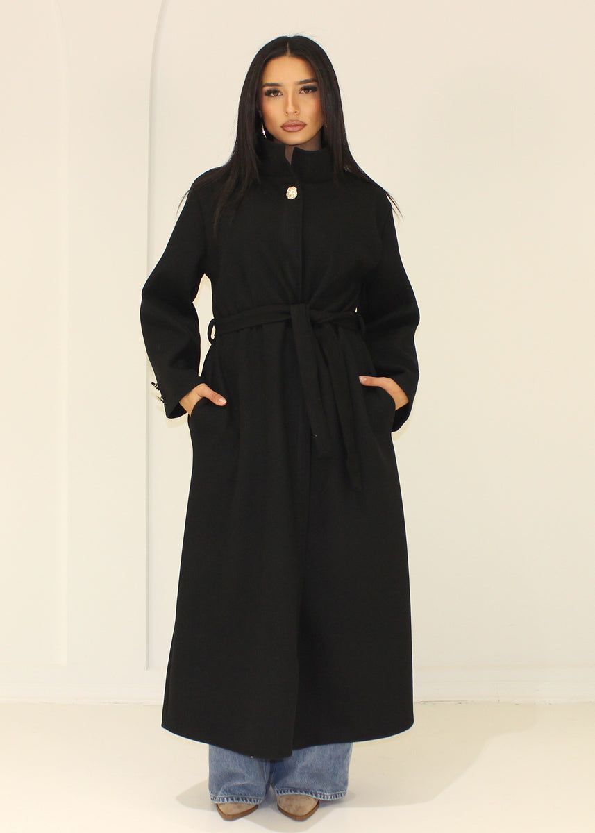 Langer Mantel mit Stehkragen