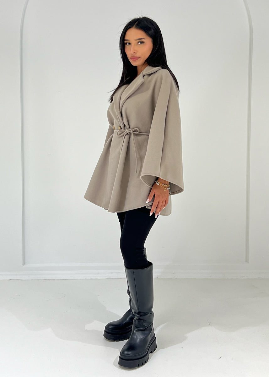 Poncho mit Bindegürtel