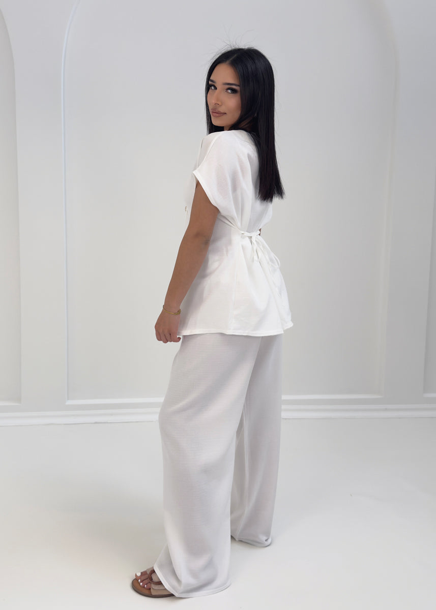 Damen Zweiteiler mit Bindebluse und weiter Hose – elegantes Outfit von NAHA für Alltag und Freizeit