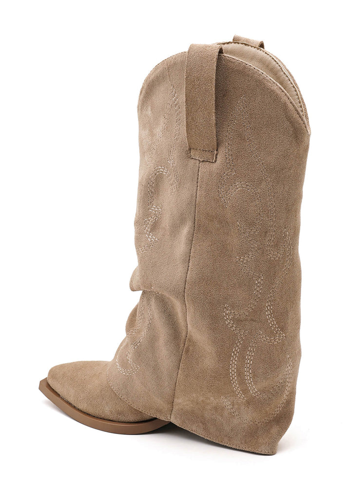 Beige Stiefelette in Wildlederoptik mit Ziernähten und spitzer Form