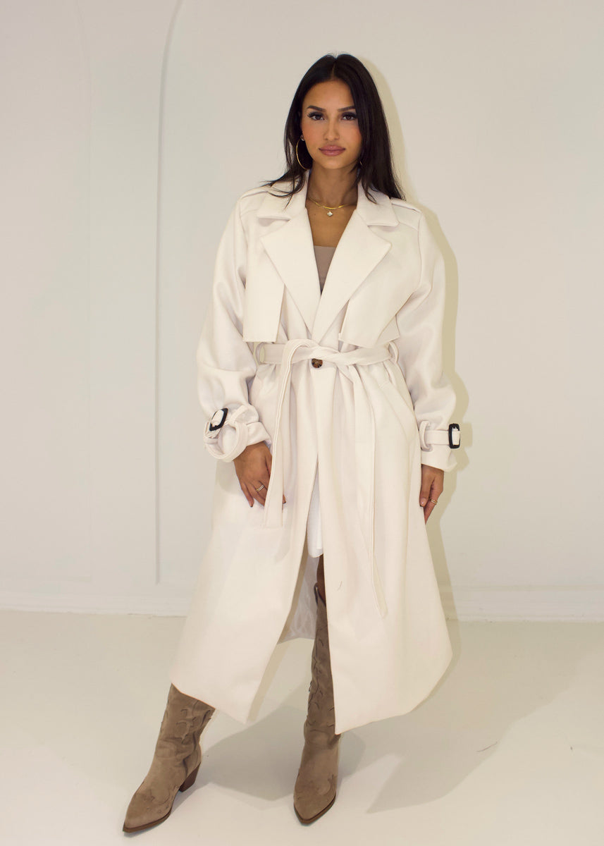 Langer Trenchcoat mit Bindegürtel