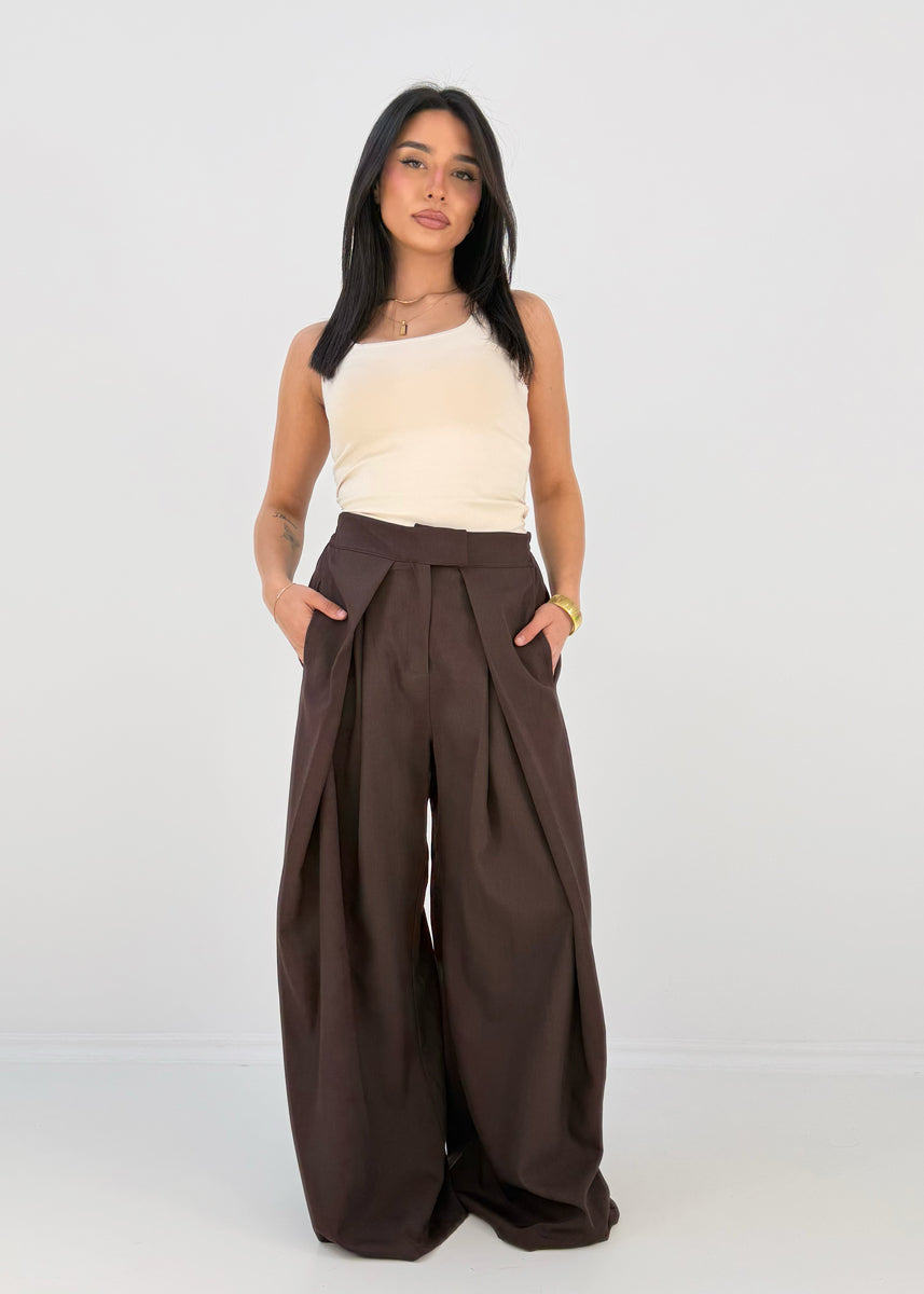 Weite Hose mit Falten