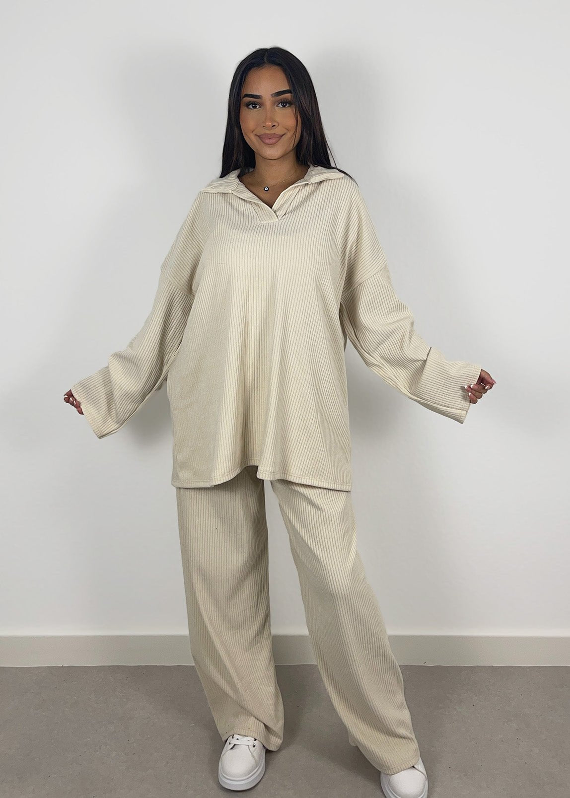 Cord-Set mit Oberteil und Hose - NAHA