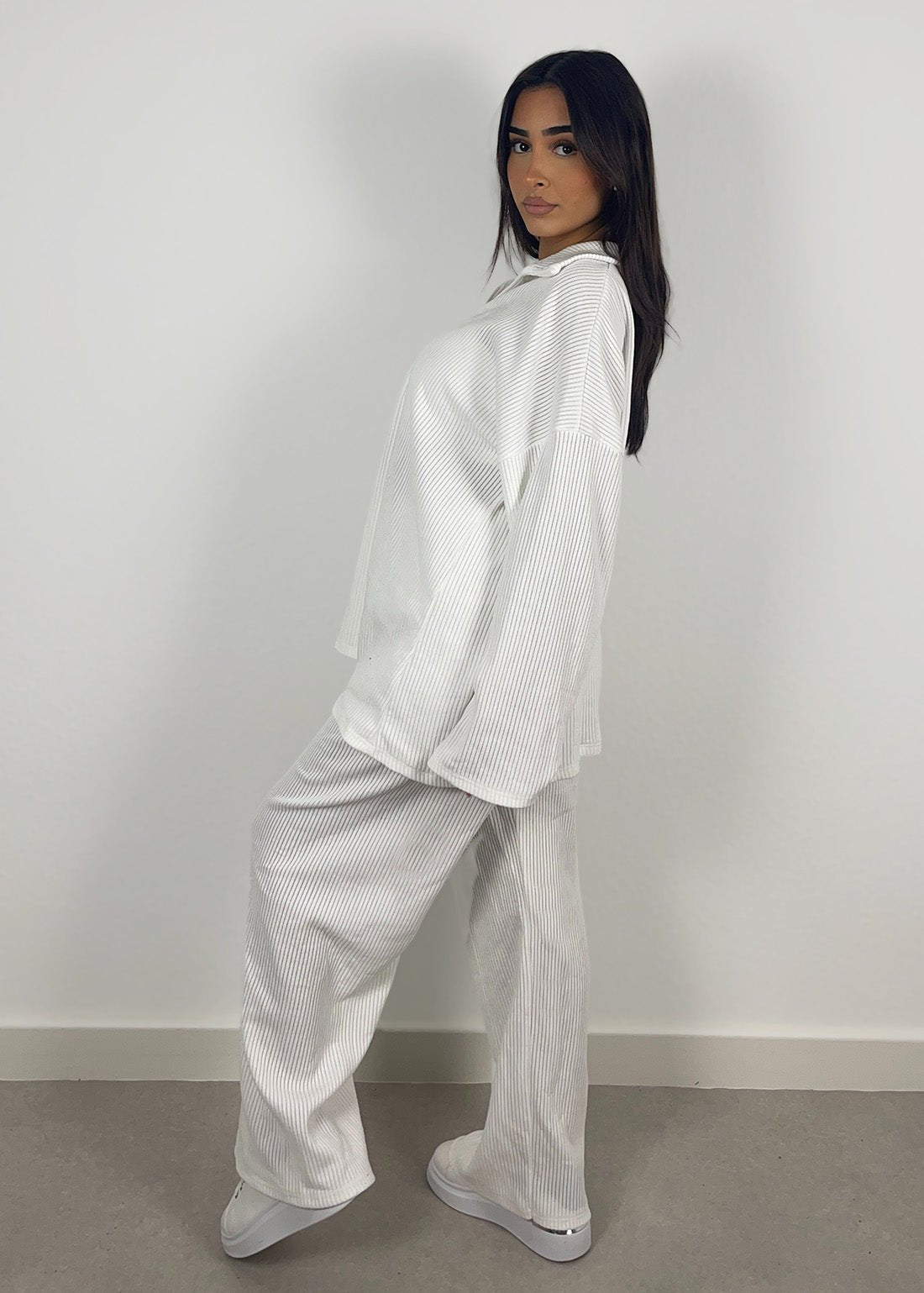 Cord-Set mit Oberteil und Hose - NAHA