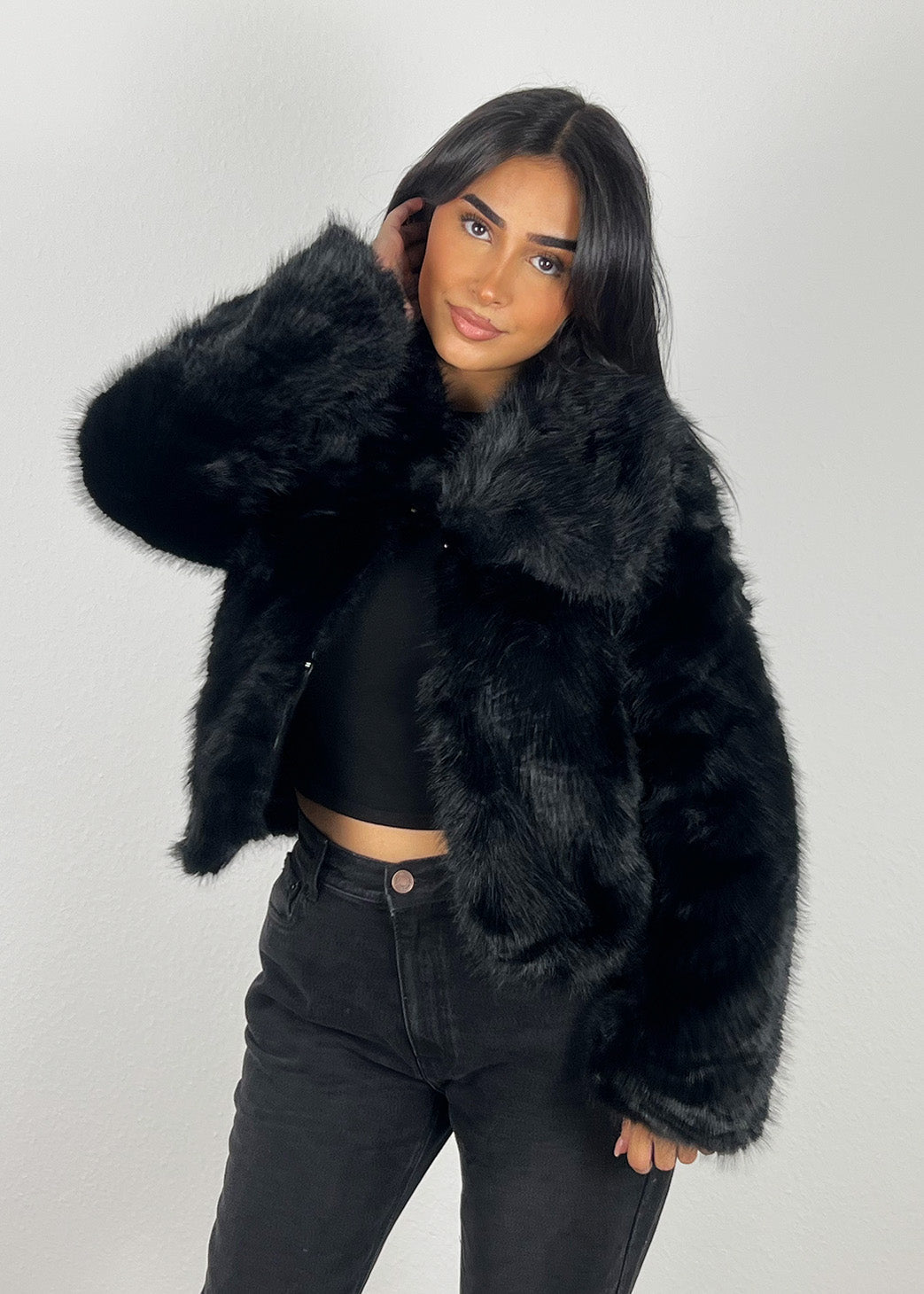 Faux Fur Jacke - NAHA