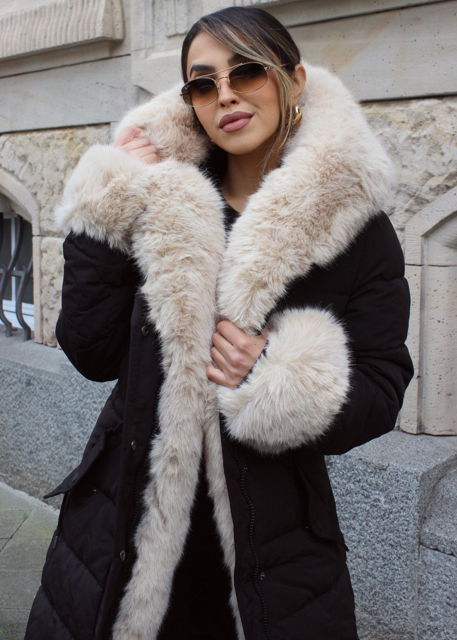 Jacke mit extra großem Kunstfell - NAHA