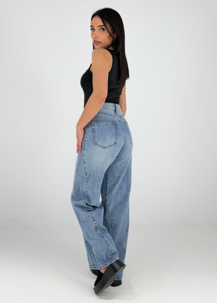 Jeans mit weitem Bein und hoher Taille - NAHA