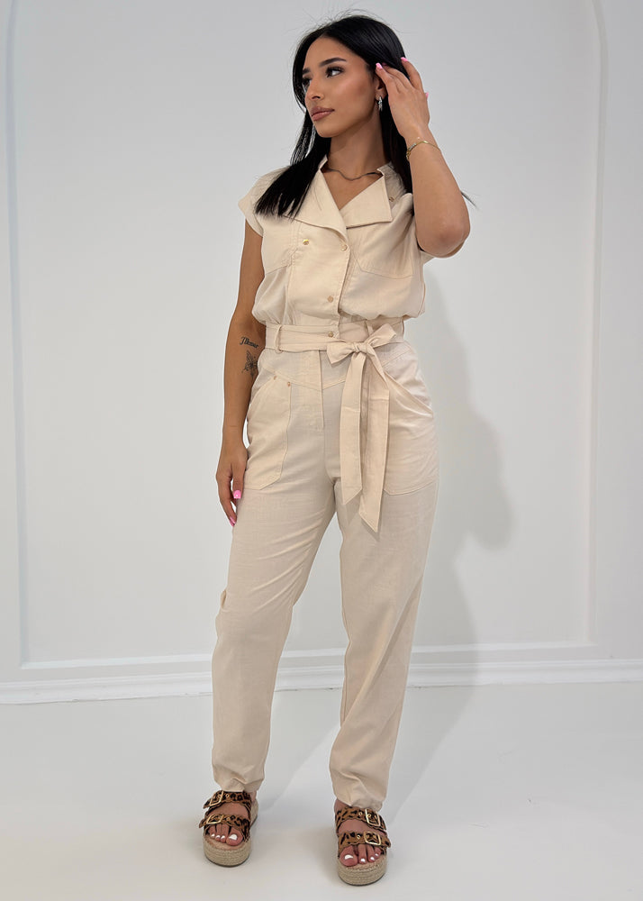 Jumpsuit mit Bindegürtel