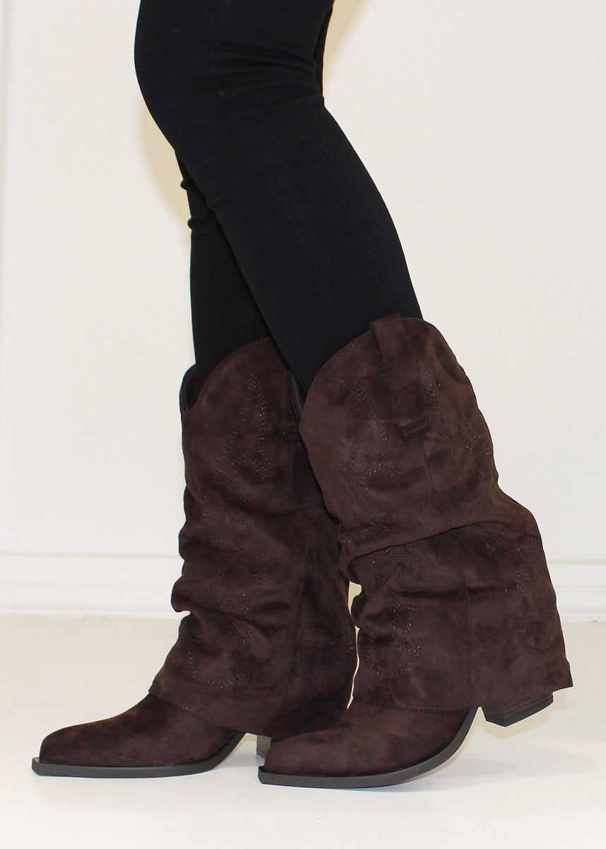 Stiefeletten in Wildlederoptik mit Ziernähten