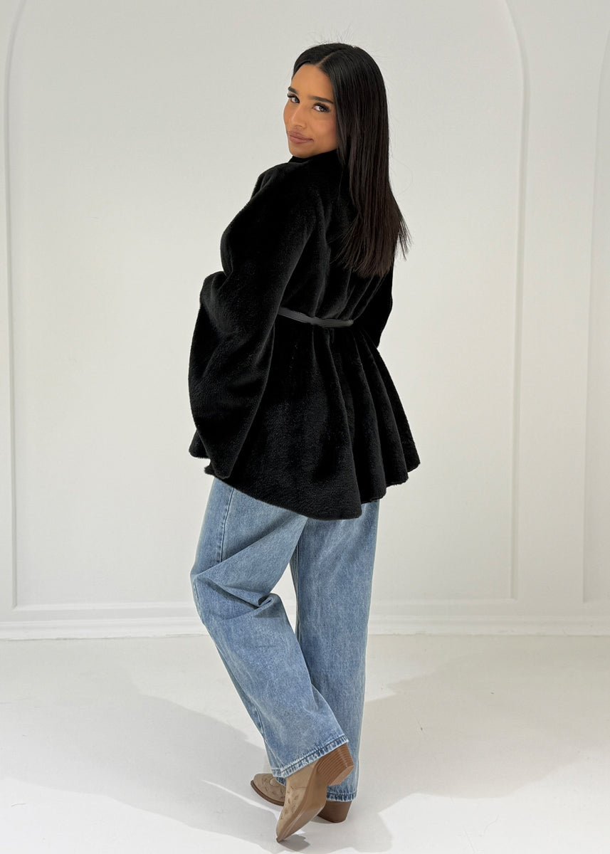 Poncho aus Kunstfell