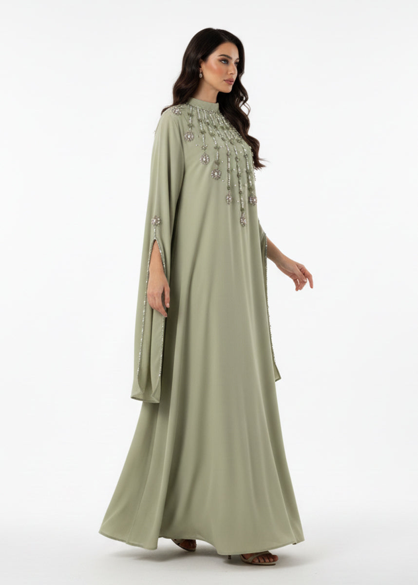 Maxikleid mit Perlenstickerei und Cape-Ärmeln