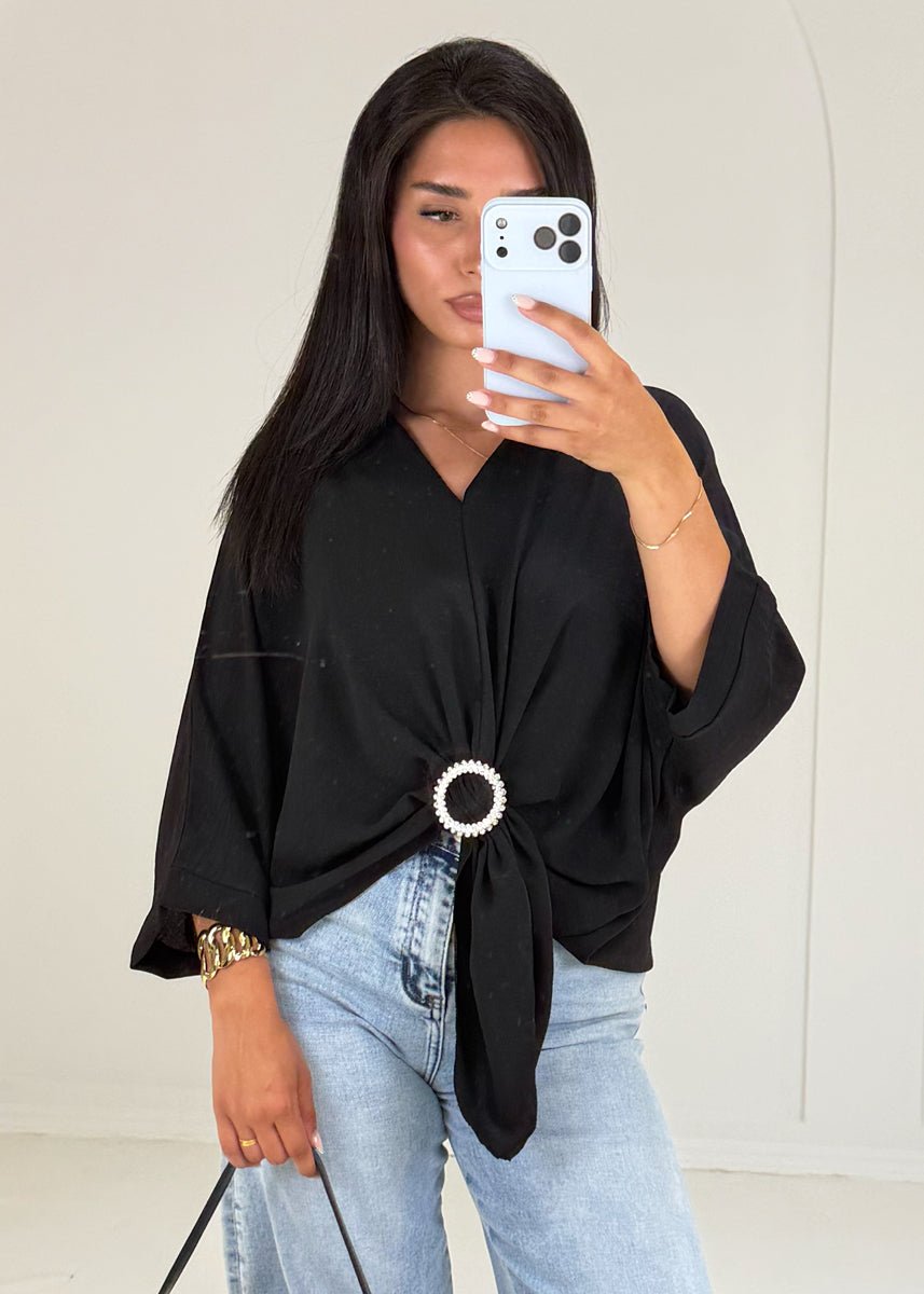 Oversize-Bluse mit Schmuckring-Detail Schwarz - NAHA