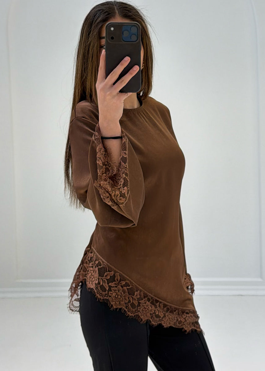 Satinbluse mit Spitze & Bindeband