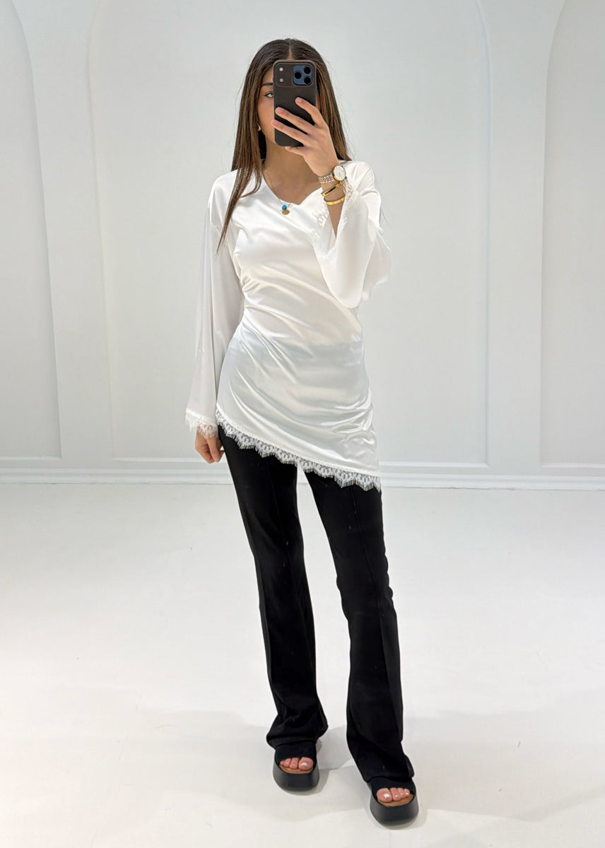 Satinbluse mit Spitze & Bindeband