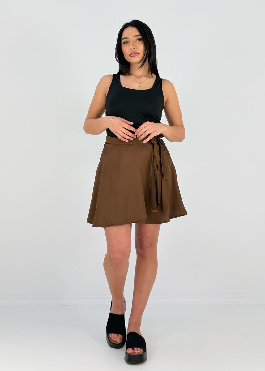 Rock mit integrierter Shorts