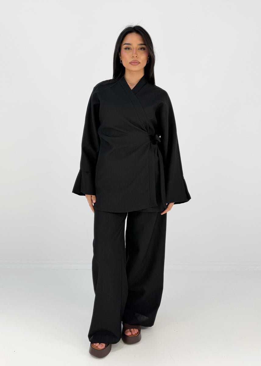Set mit Wickeloberteil und weiter Hose - NAHA