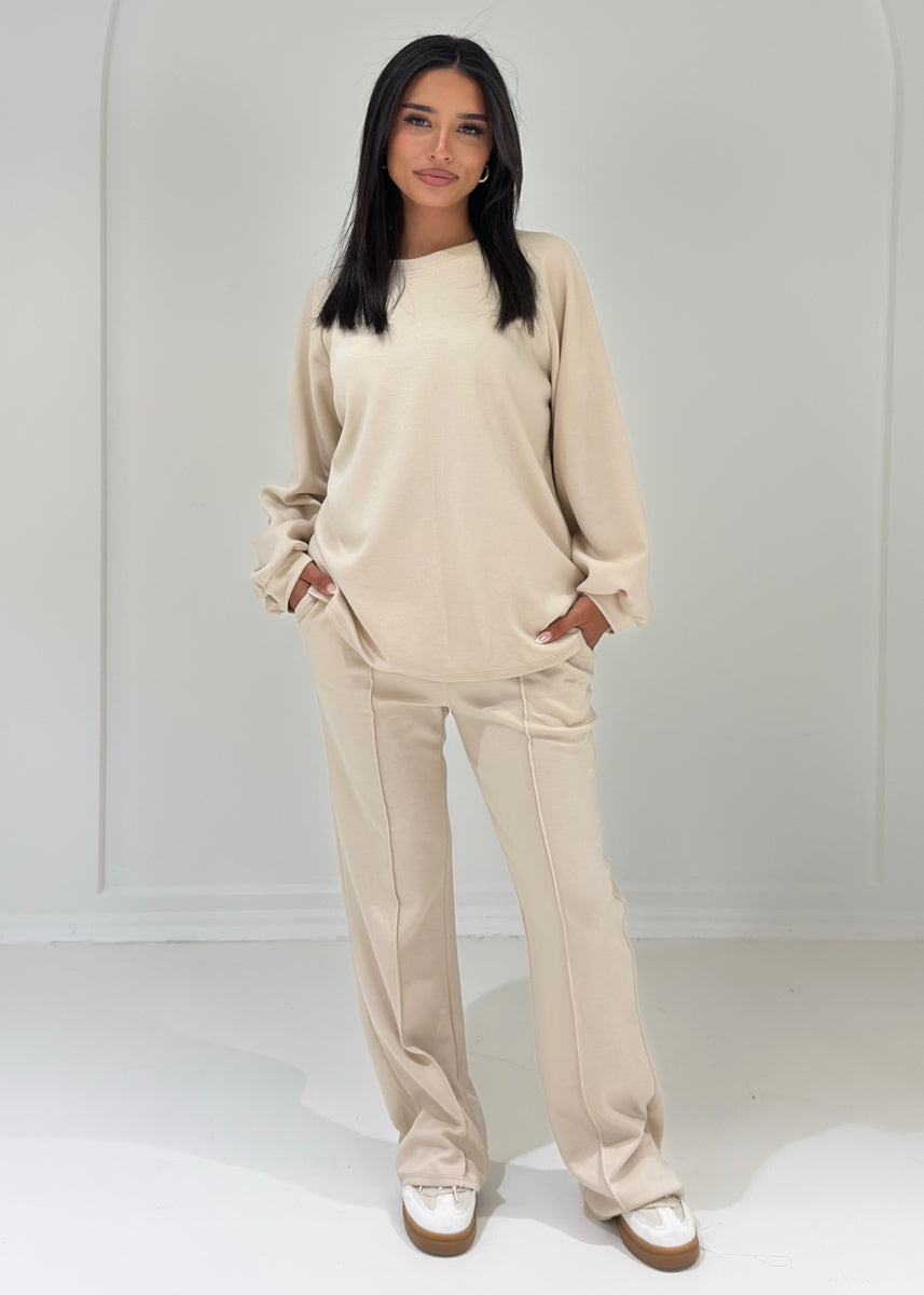 Zweiteiler mit weitem Oberteil & Hose