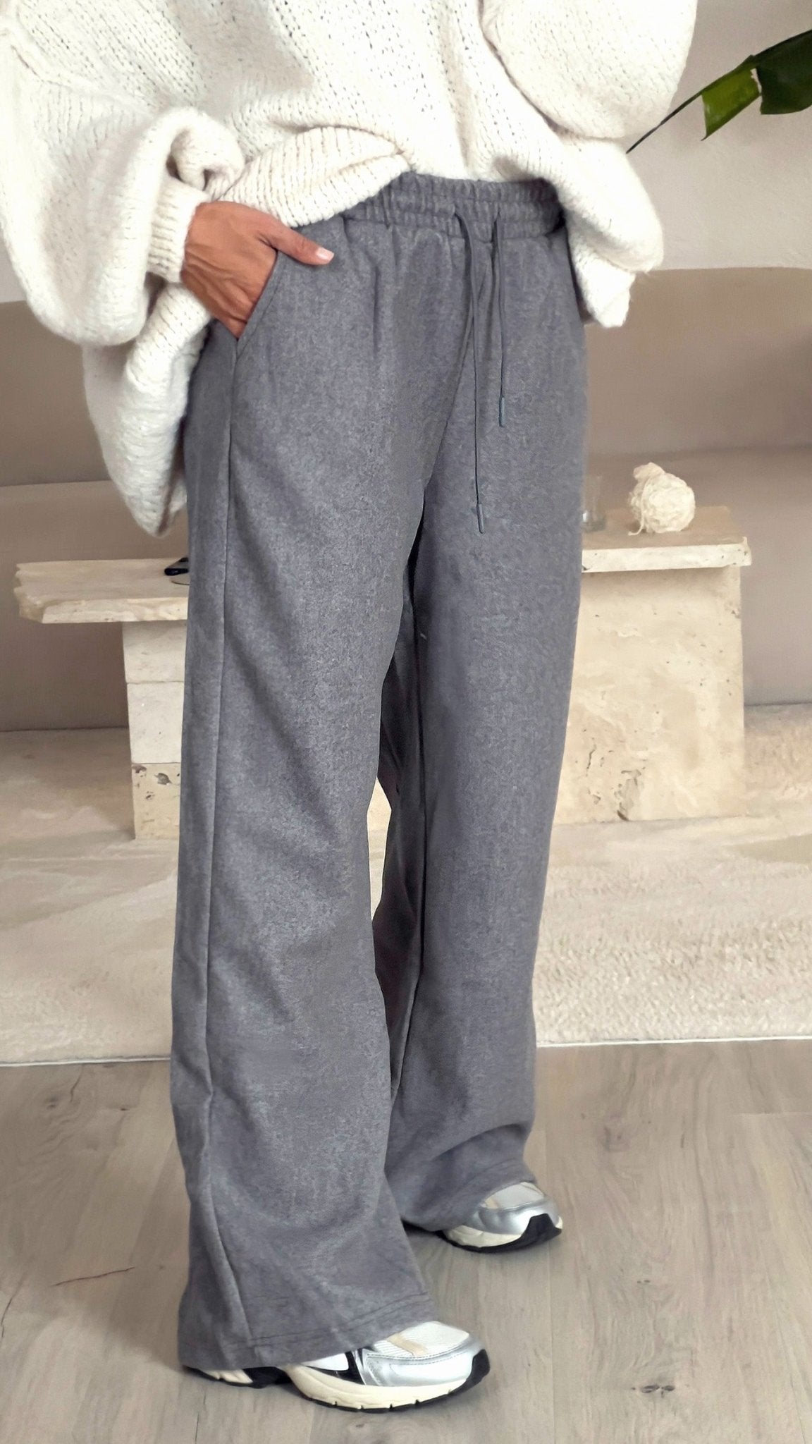Straight Sweat Pants - NAHA