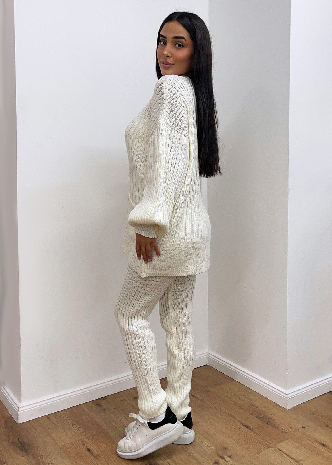 Strick-Set aus Cardigan und Hose - NAHA