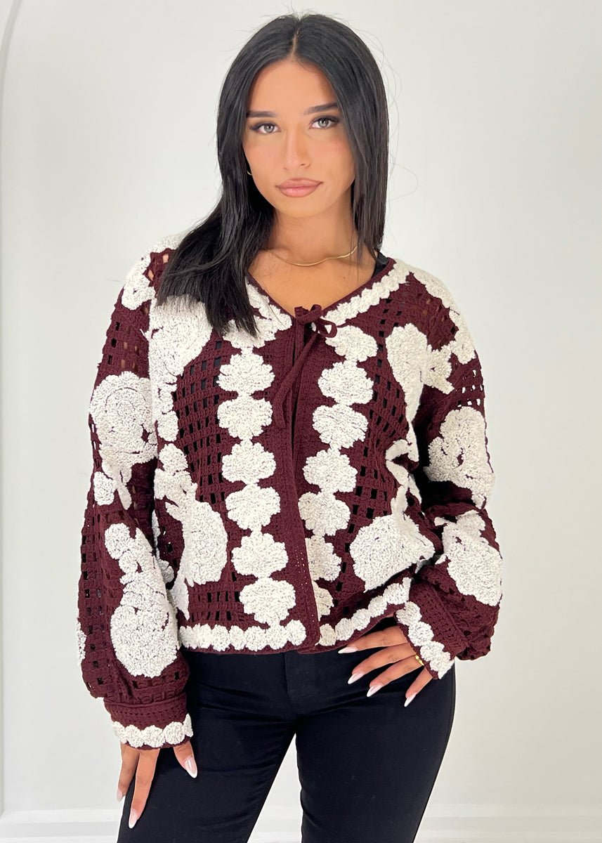 Strickjacke mit Häkelmuster