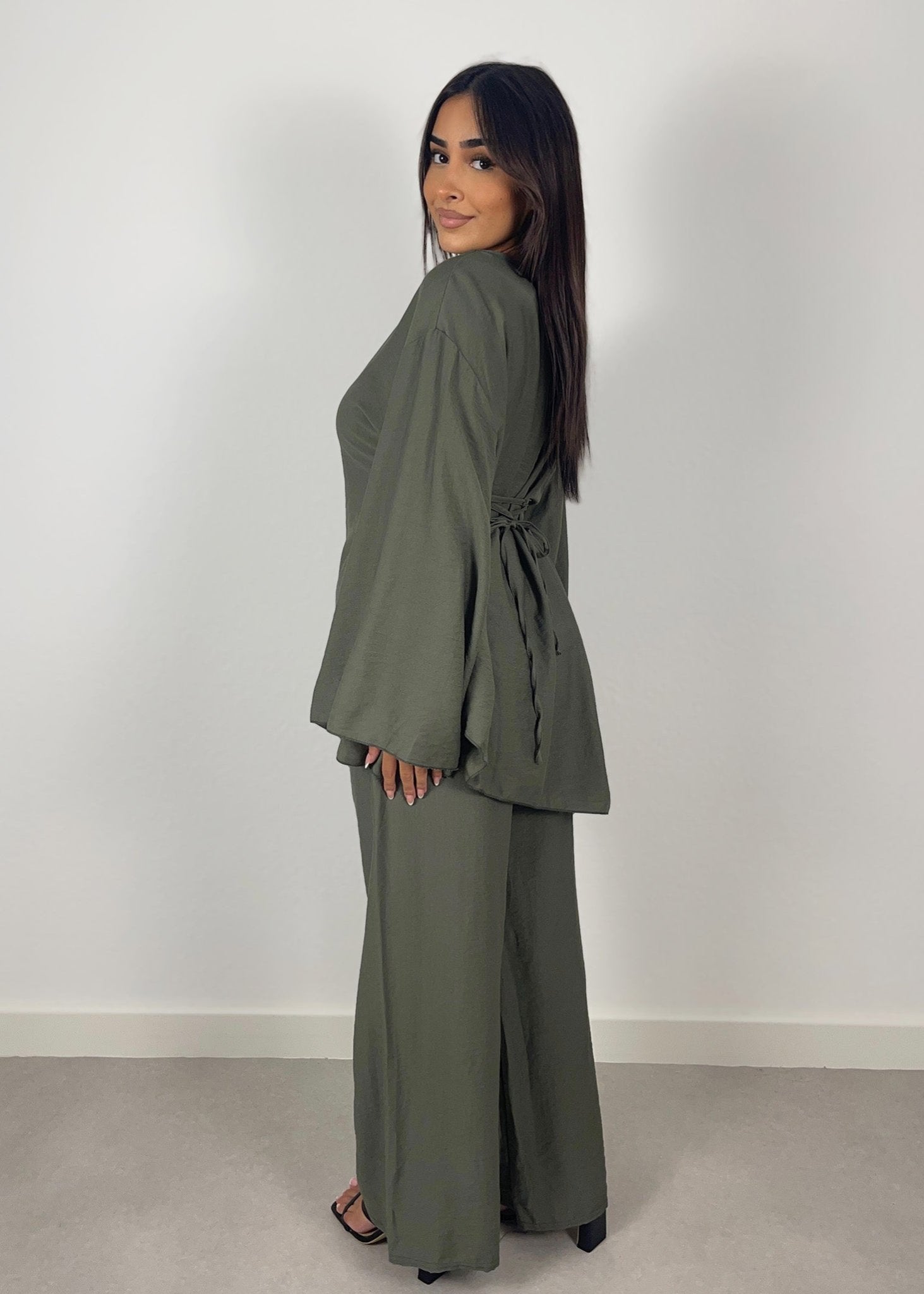 Symmetrischer Zweiteiler Khaki NAHA