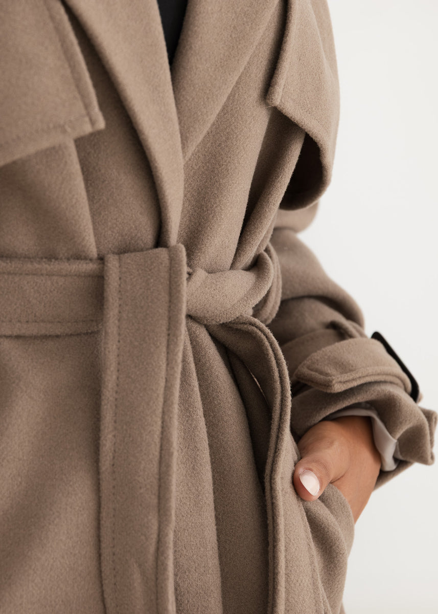 Oversized Trenchcoat Taupe mit Gürtel