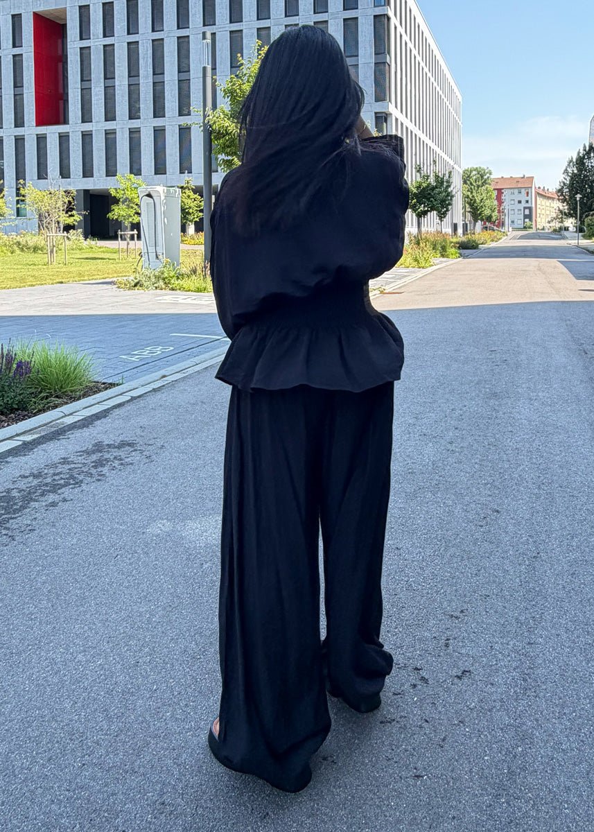 Zweiteiler Schwarz Smok-Bluse & Haremshose - NAHA