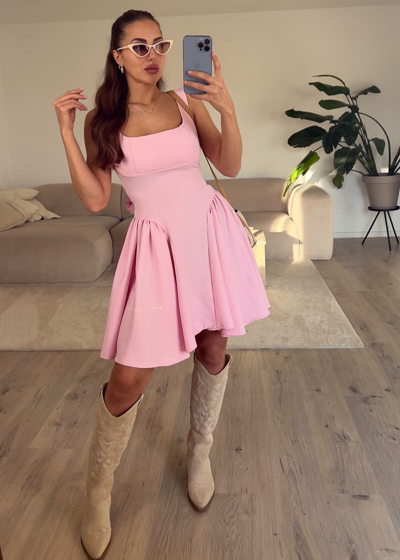 Minikleid mit Volant-Details