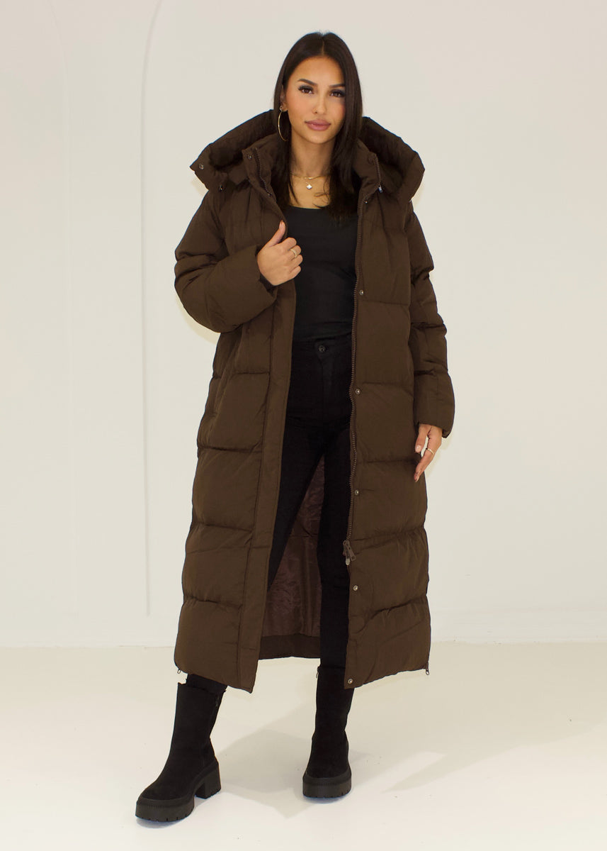 Langer Steppmantel mit Kapuze