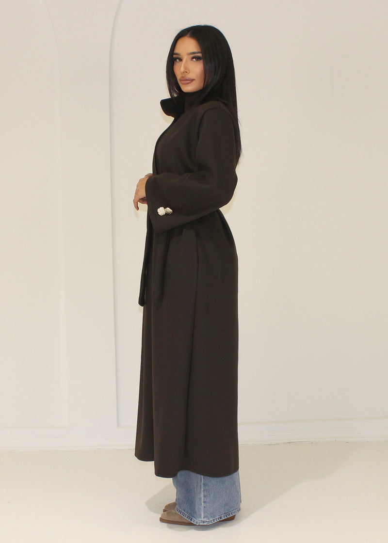 Langer Mantel mit Stehkragen