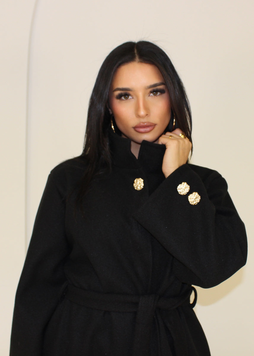 Langer Mantel mit Stehkragen