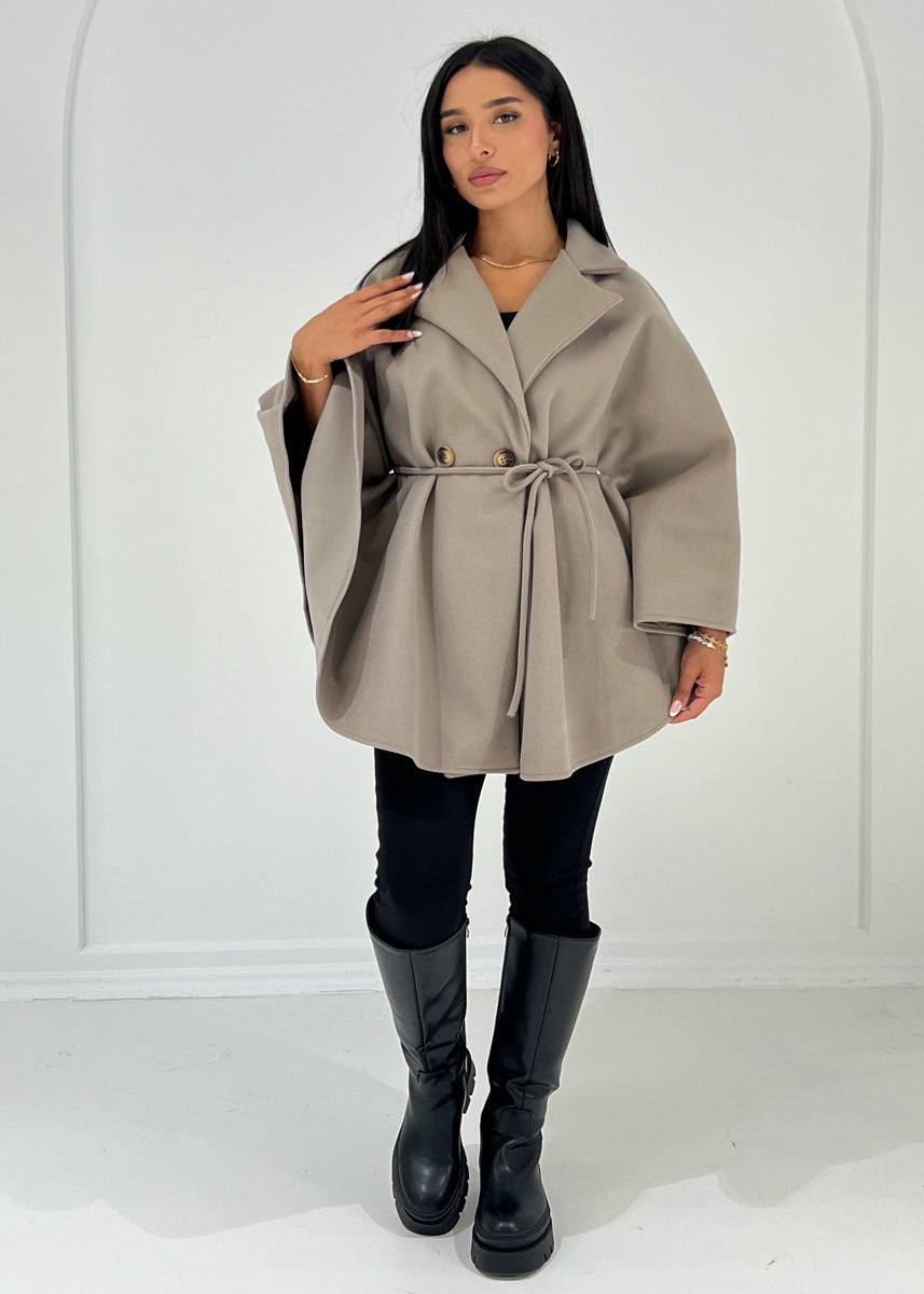 Poncho mit Bindegürtel