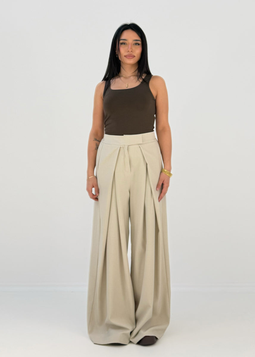 Weite Hose mit Falten