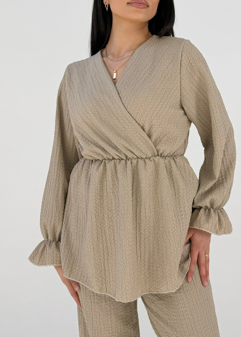 Set mit Wickeloberteil und elastischer Taille