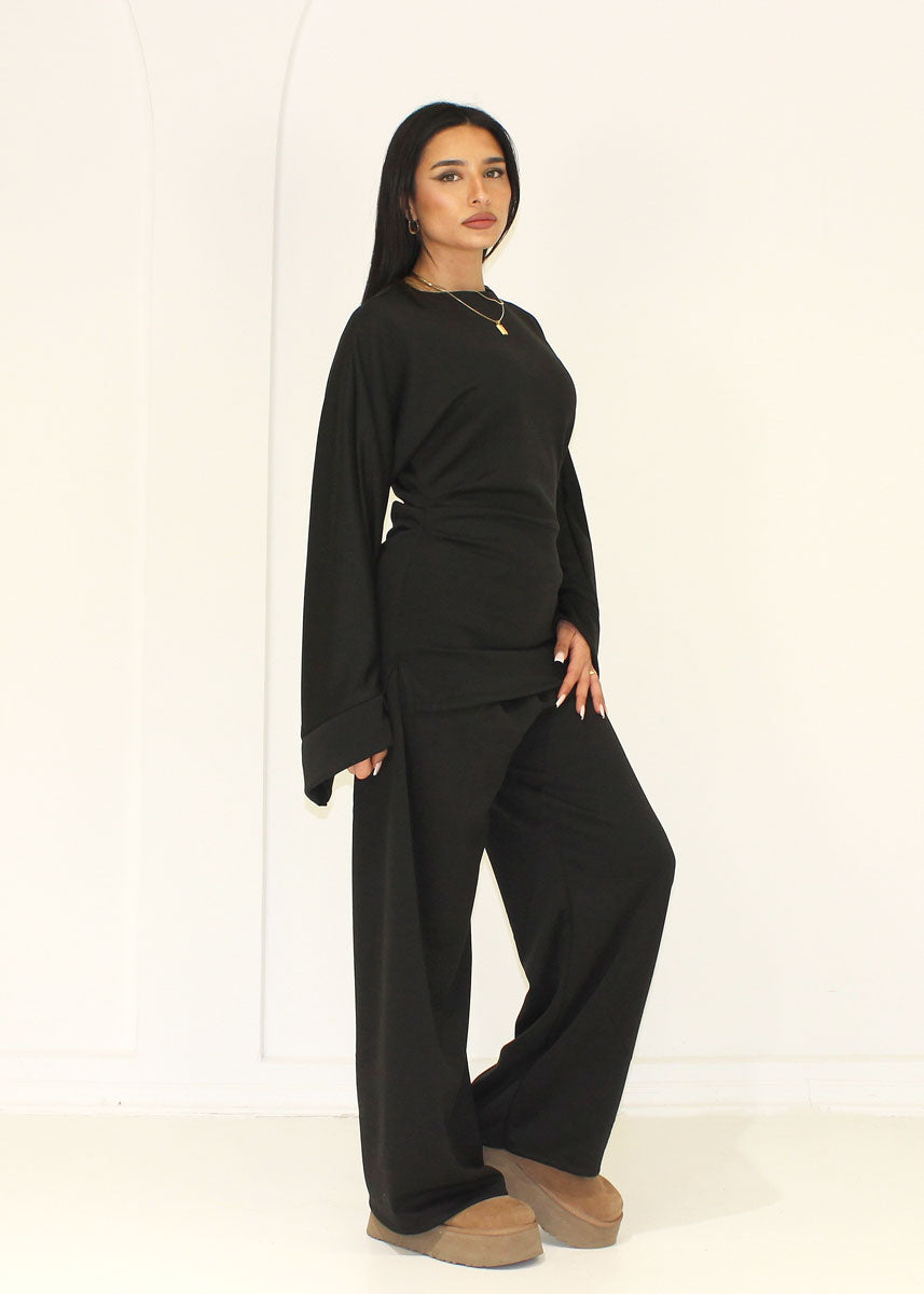 Zweiteiler mit tailliertem Oberteil