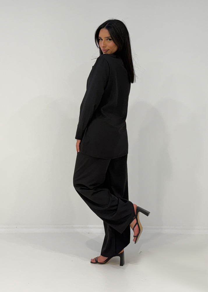 Zweiteiler mit Wickelblazer