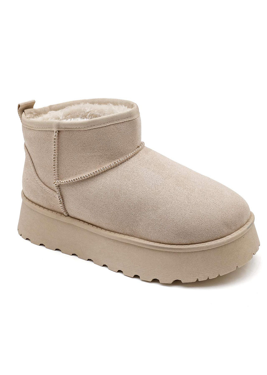 Gefütterte Boots mit Plateau-Sohle